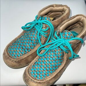 ✨🤠Girls Twister Moccasin Size 3️⃣ 🤠✨